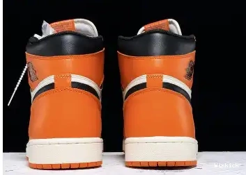 555088-113 REVERSE - BACKBOARD SHATTERED RETRO 1 JORDAN 0425